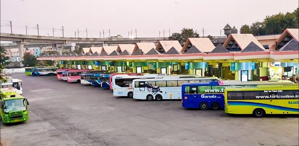 Sri Kalki Manava Seva Samithi volunteers clean Imliban bus station Imliban bus station