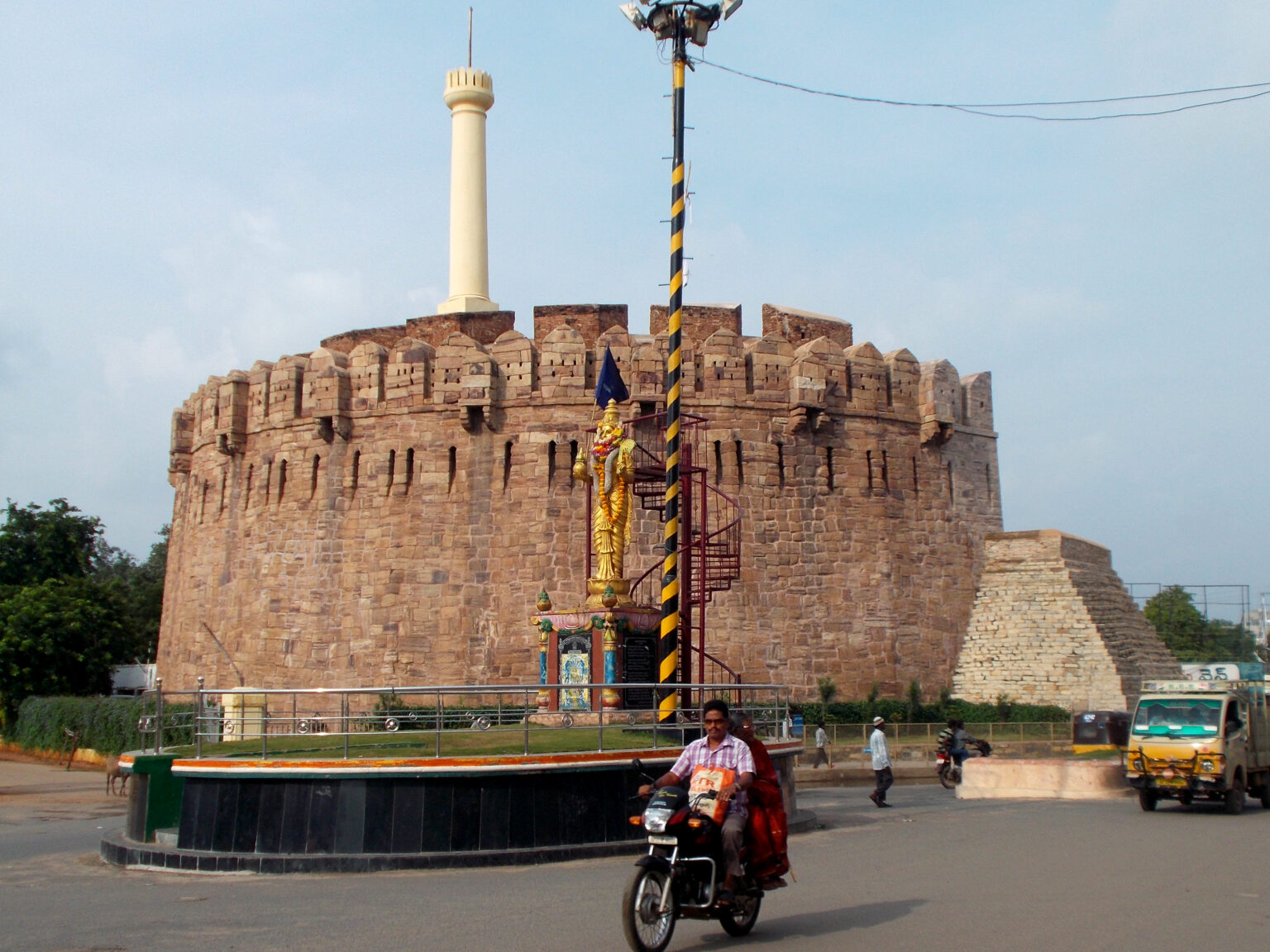 Kurnool History | Famous Tourist Places to Visit in Kurnool, Andhra Pradesh Kurnool Famous Places