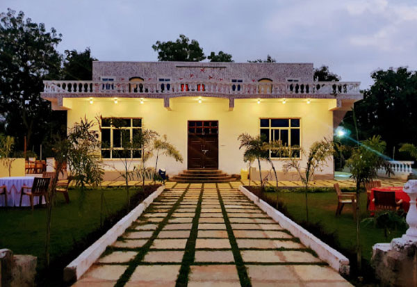 farmhouse in moinabad